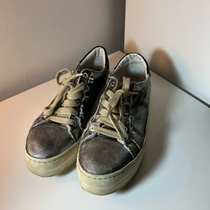 Size 8 J/Slides NYC Sneaker